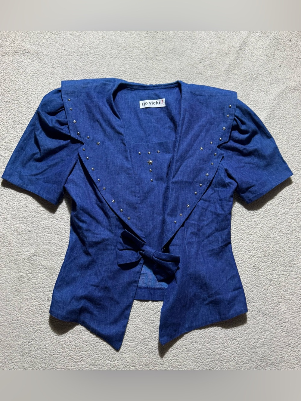 Go Vicki! Top Womens 10 Blue Button-Up Shoulder Pads Studded Bow Accent Vintage